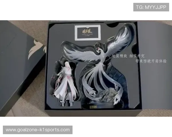 足球传奇球星手办开箱评测 揭开精致细节与收藏魅力